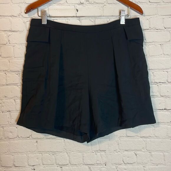 Vince Camuto Black Shorts Size 8 - Picture 1 of 6